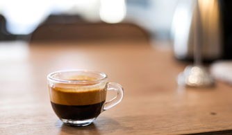 深度解析：探究杯莫停轩尼诗价格波动现象并分析其背后的市场经济影响因素